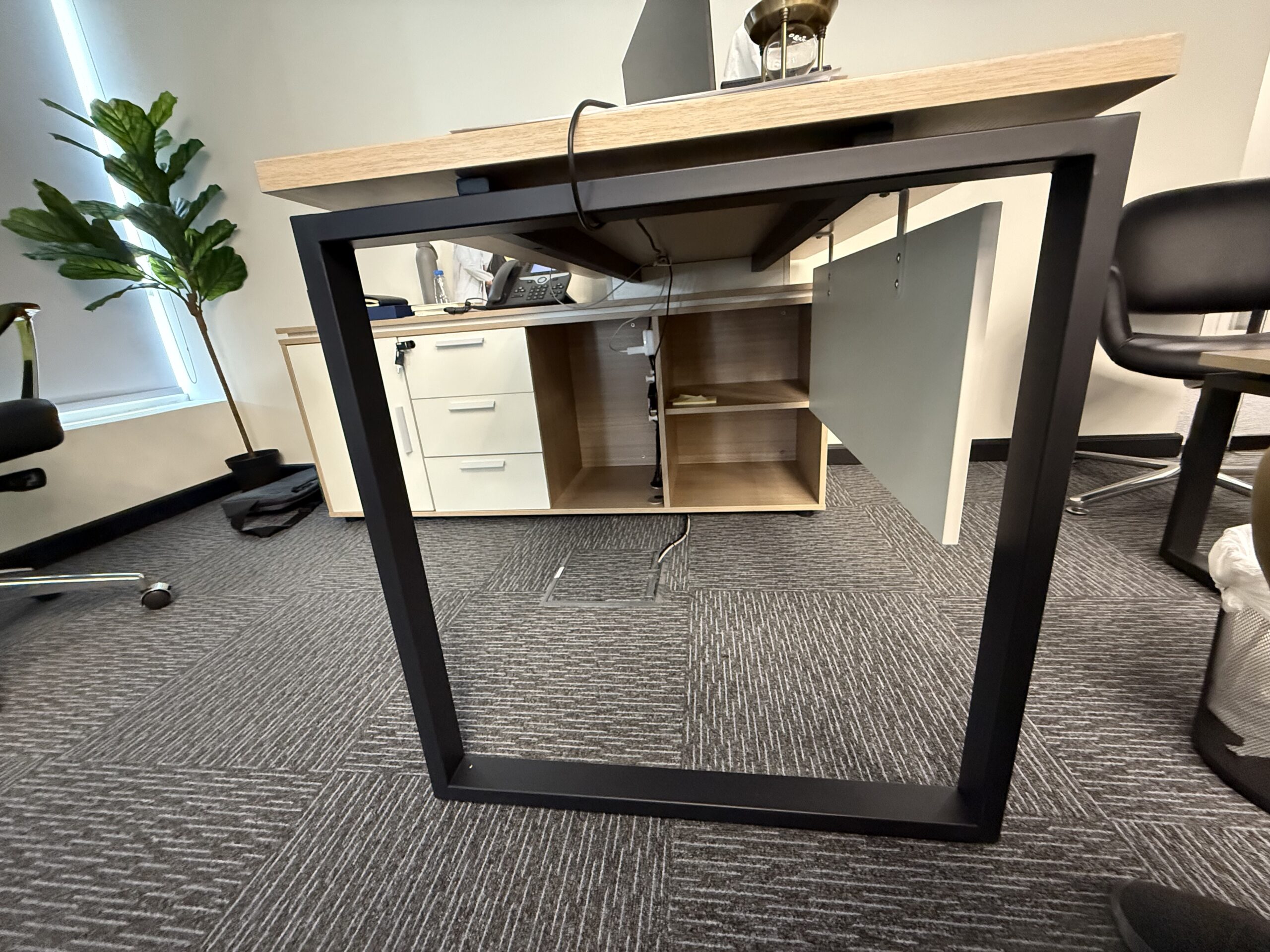 After Cable Management - Clean and organized setup